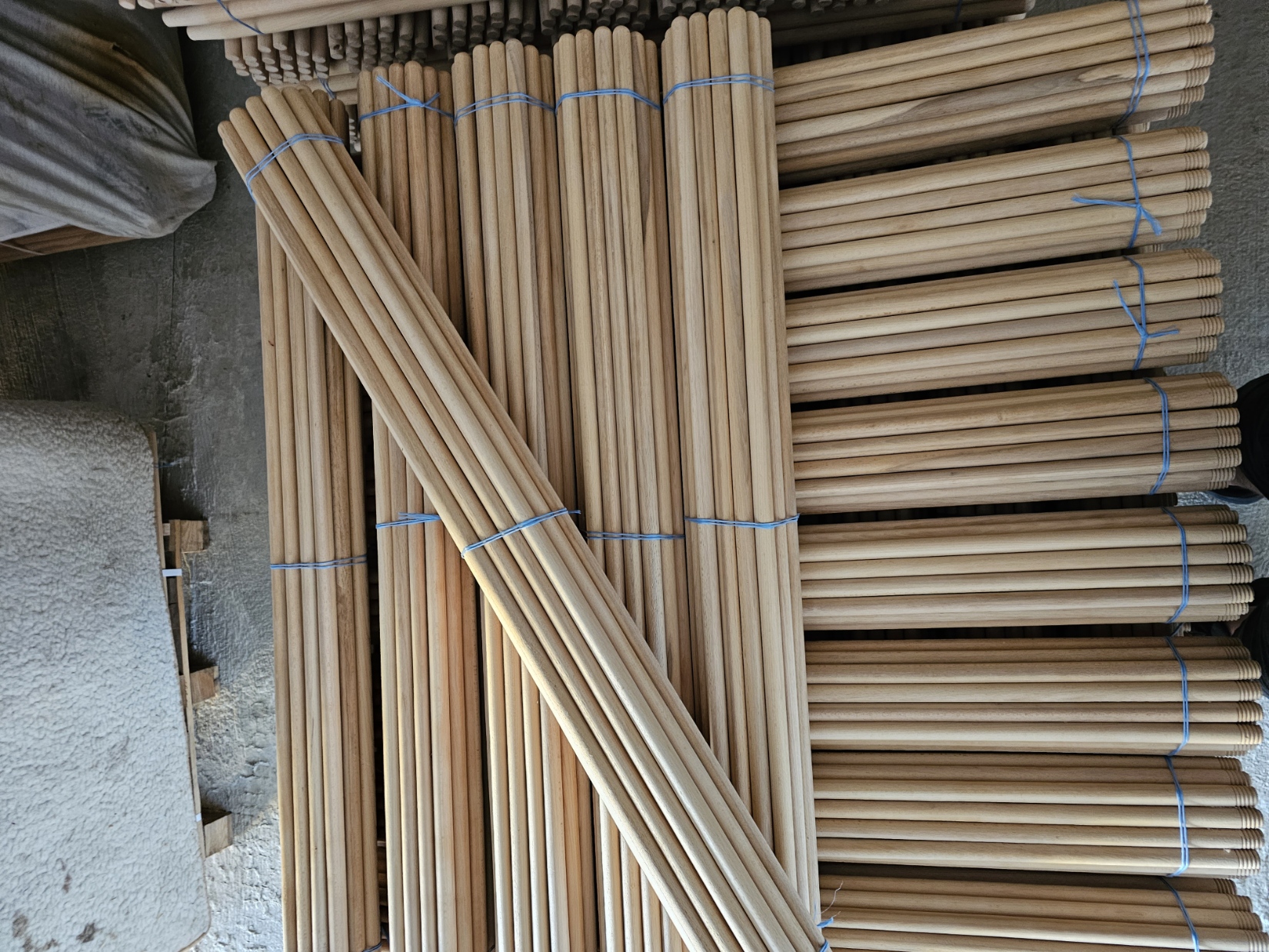 Drążki trzonki bukowe