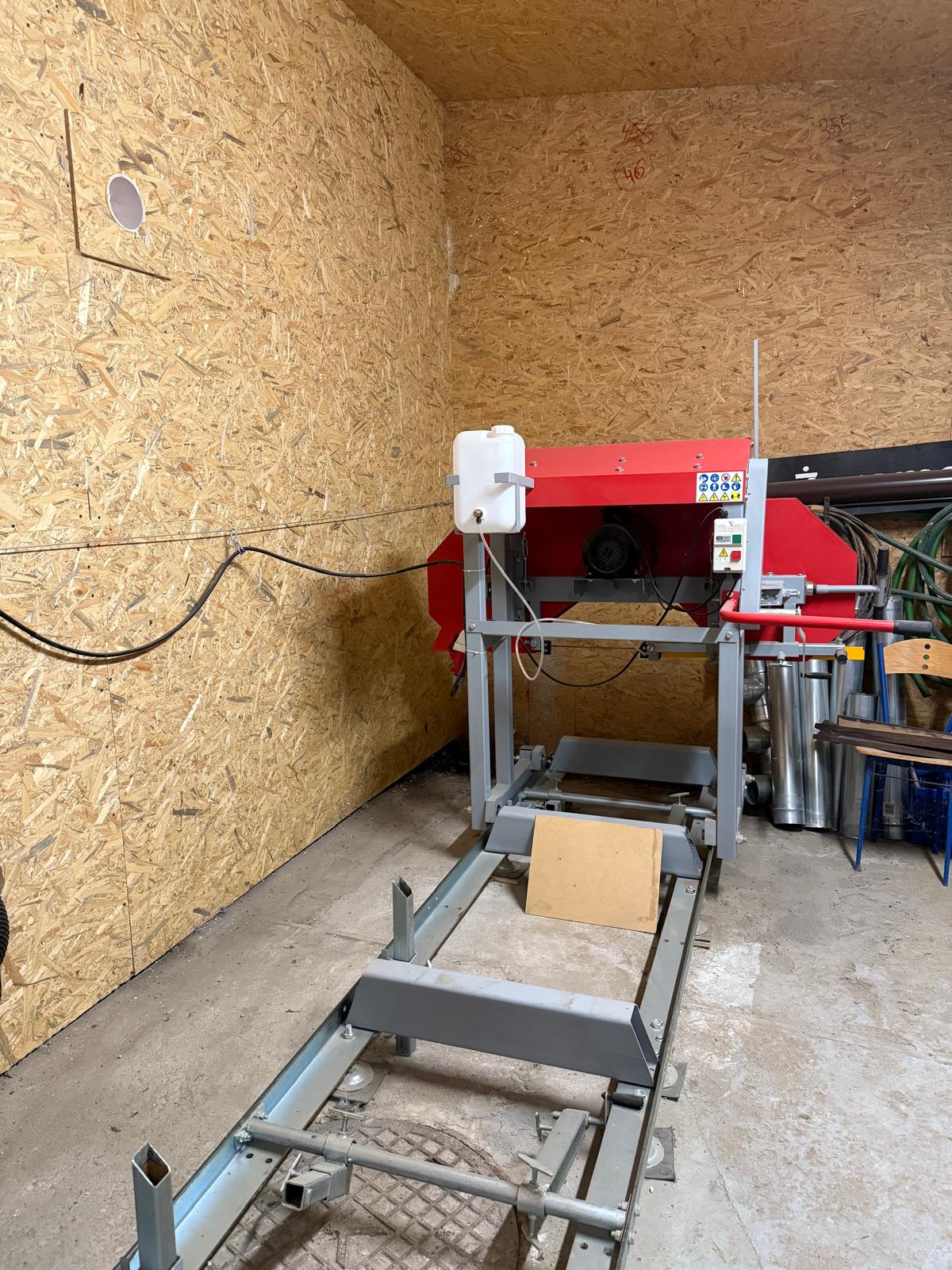 Piła taśmowa do drewna Trak